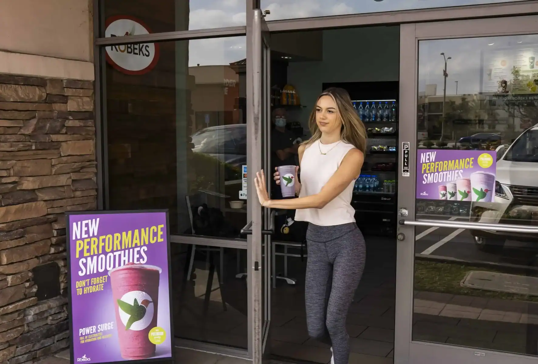 How to Start a Smoothie Business: Your Complete 2025 Guide